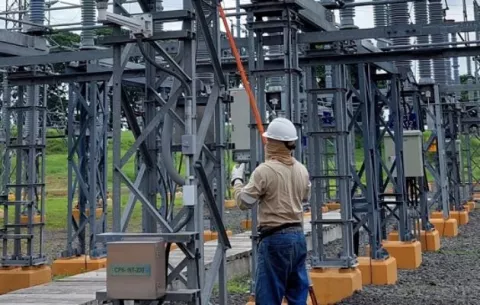Subcomisión revisará propuestas de contratos de electricidad