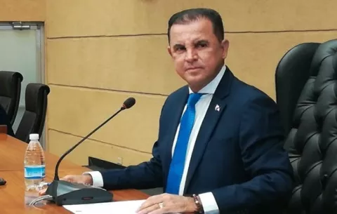 Propone cambiar el Día del Padre para el 19 de marzo