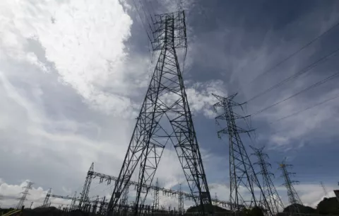 Aprueban licitación de energía a largo plazo; ¿qué implica?