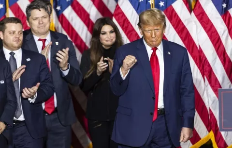 Trump hace un llamado a la unidad tras arrasar en Iowa