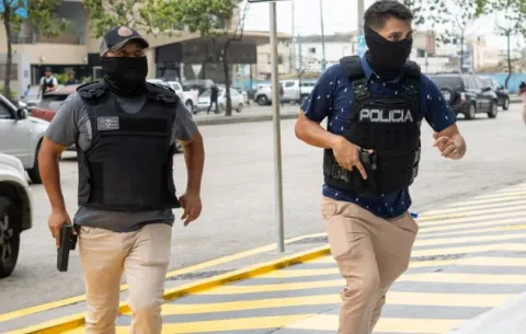 Al menos ocho muertos en jornada de terror en Ecuador