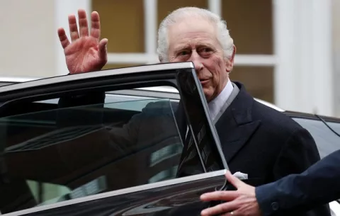 Amazon retira libros sobre el cáncer del rey Carlos III 