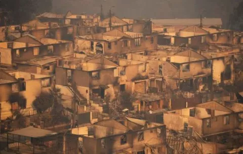 Aumentan a 56 los muertos en los incendios en Chile