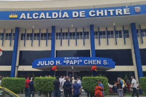 Edificio municipal llevará el nombre de exalcalde chitreano