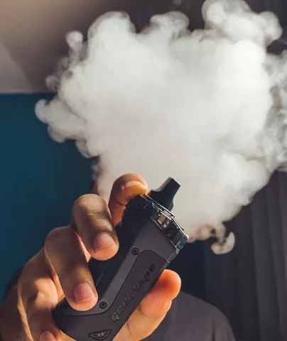 Defienden uso de vapeadores como terapia antitabaquismo
