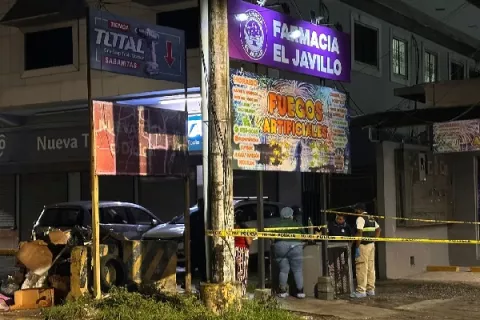 Roban cerca de 2 mil dólares en efectivo de una farmacia en Colón