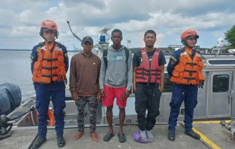 Armada colombiana rescata a tres panameños en el Pacífico