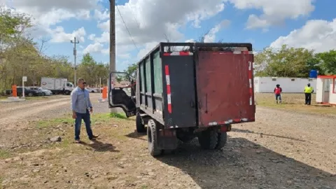 Retienen vehículo y multan a conductor en La Chorrera