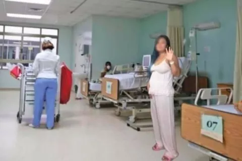Imputan cargos a mujer que suplantó a un bebé por una muñeca