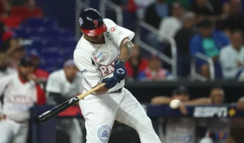 Panamá pega a República Dominicana en la Serie del Caribe