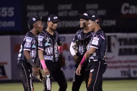 Panamá Metro vuelve a pegar a Coclé en serie final juvenil