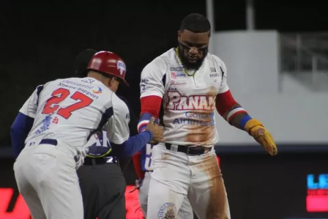Panamá vence a Puerto Rico, avanza a las semifinales en la Serie del Caribe