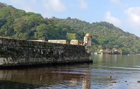 Ven con buenos ojos protección de reliquias en Portobelo