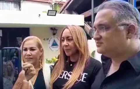 Inadmisión del recurso de casación no se encuentra en firme