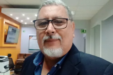 René Morales lanzará dos libros este 2024