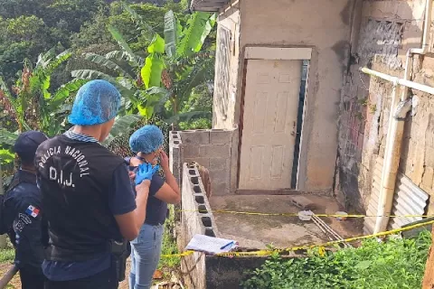 Encuentran hombre dentro de su vivienda con varios impactos de bala