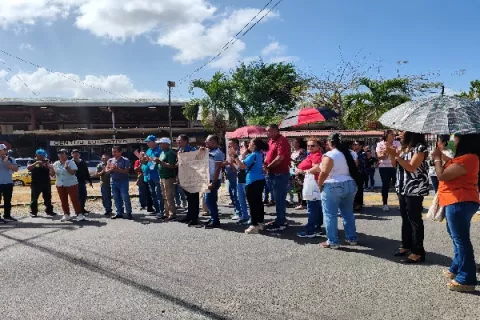 Docentes de la Stella Sierra declaran paro militante