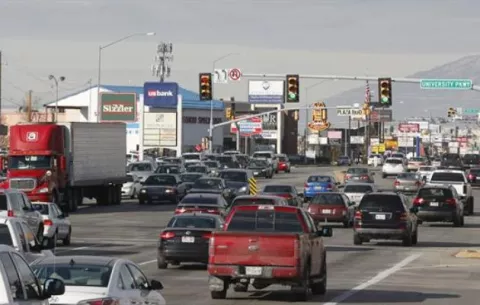 Los latinoamericanos pasan 25 días del año en el transporte