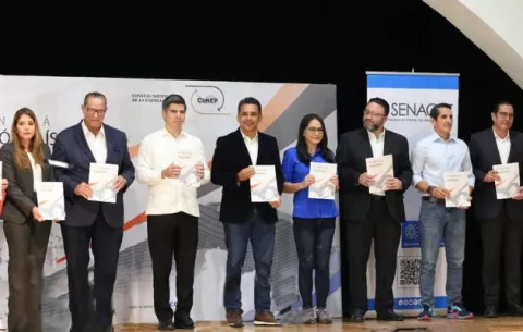 Presentan a candidatos actualización de la Visión País 2050
