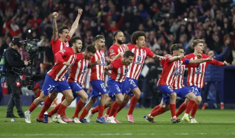 Atlético Madrid sufre, pero festeja boleto a  cuartos