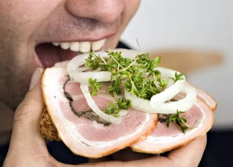 Ayuno intermitente dispara riesgo de muerte cardiovascular