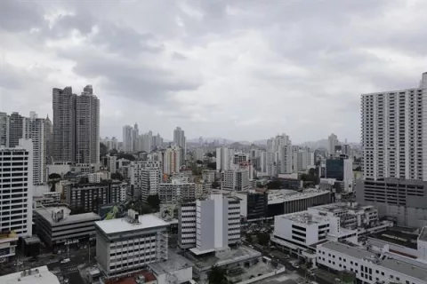 Gas tóxico afecta a la capital por incendio en Patacón