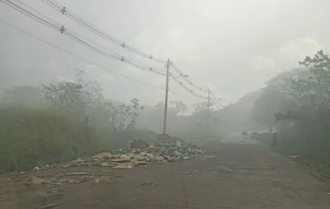  Emiten aviso por dispersión de humo tras incendio en Cerro Patacón