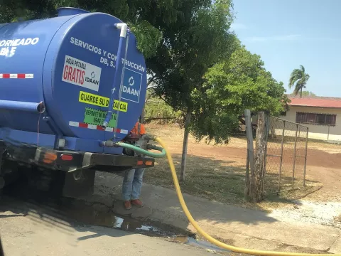 Daño deja sin agua a más de 20 mil personas en Los Santos