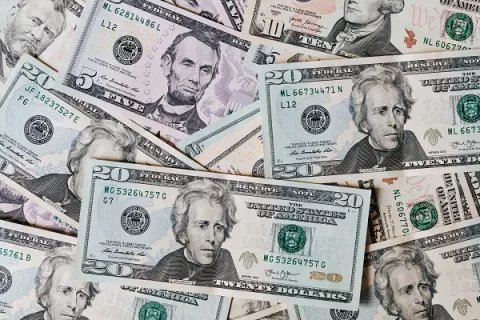 Entidades recurren a traslados para completar pago de décimo