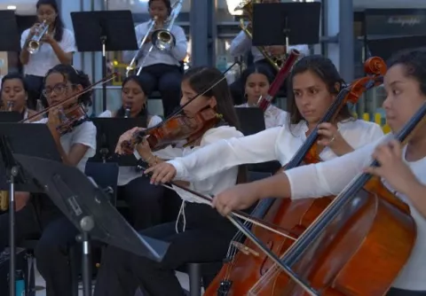 Orquesta Carmen Cedeño cierra el Encuentro Disonancias