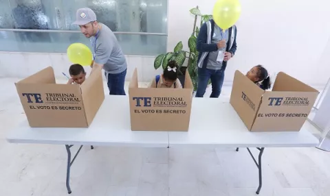 Rechazan actividad del TE dirigida a menores
