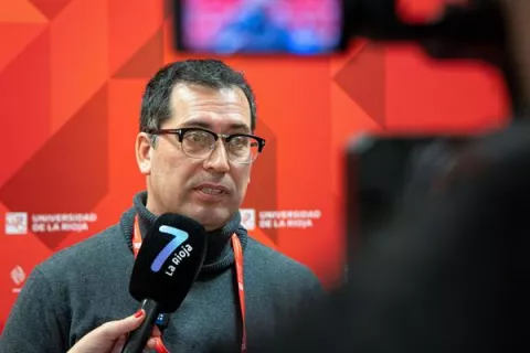 Información de celular se escucha, aunque esté apagado