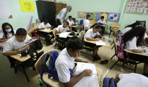 Segunda semana de clases,  en medio de protestas y quejas 