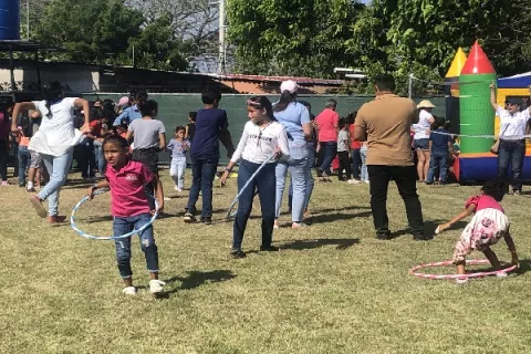En Los Santos despiden vacaciones escolares de forma diferente 