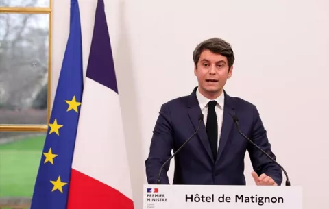 Francia estudia otro horario para funcionarios divorciados