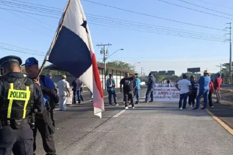 Docentes herreranos protestarán este lunes, exigen ser nombrados