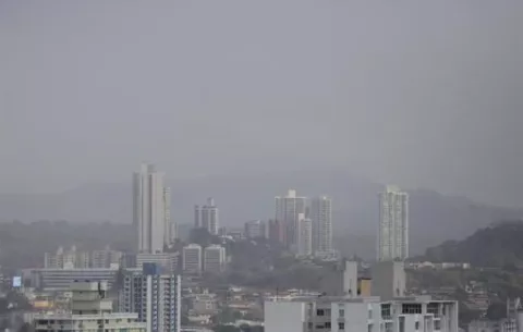  Alertan sobre peligro toxicológico por incendio en Cerro Patacón