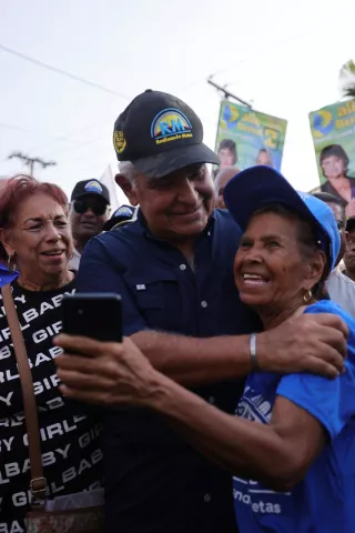 Teleférico, seguridad y "Chen Chén", destaca Mulino