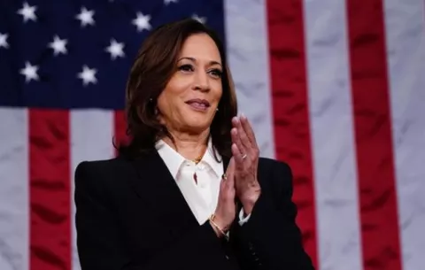  Harris cree que nadie debería ir a prisión por fumar marihuana en EE.UU.