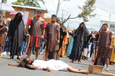 Parroquias de Panamá Oeste se preparan para dramatizar el viacrucis