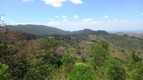 Niña, estación lluviosa y época de huracanes al mismo tiempo