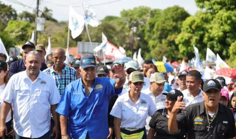 José Raúl Mulino lidera todas las encuestas