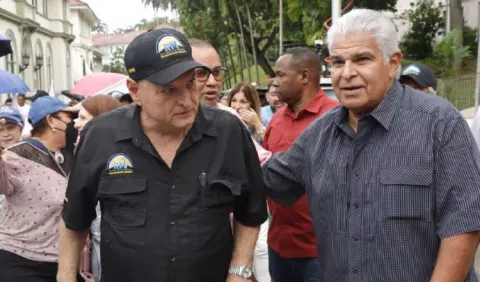 Gremios y abogados repudian intento de inhabilitar a Mulino