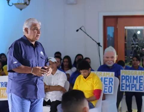 Advierten que la democracia peligra con el  intento de inhabilitar a José R. Mulino