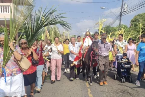 Pesé se convierte en el epicentro con la Semana Santa en vivo