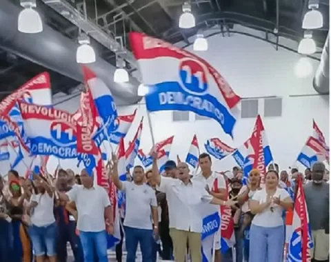En el PRD se registran 133 renuncias por día
