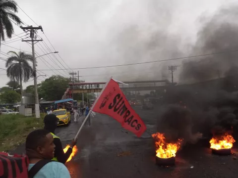 Suntracs sale a las calles en Colón