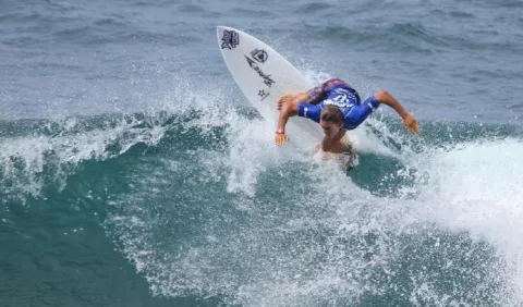 Tao Rodríguez se destaca en torneo de Barbados en surf