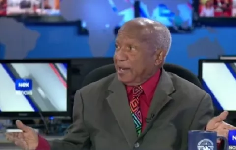 Demanda sobre ciudadanía de Roux duerme el sueño eterno