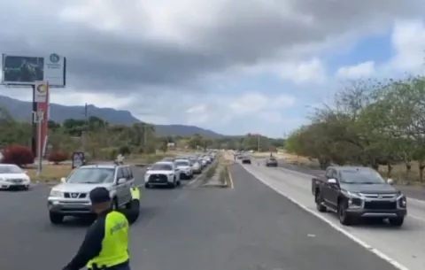 Unos 59,200 vehículos se trasladaron hacia el interior 